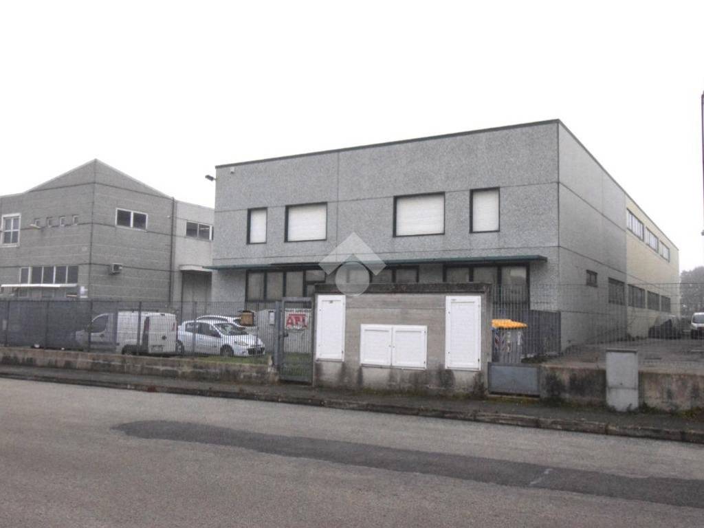 locale commerciale in vendita a Misano Adriatico in zona Santa Monica