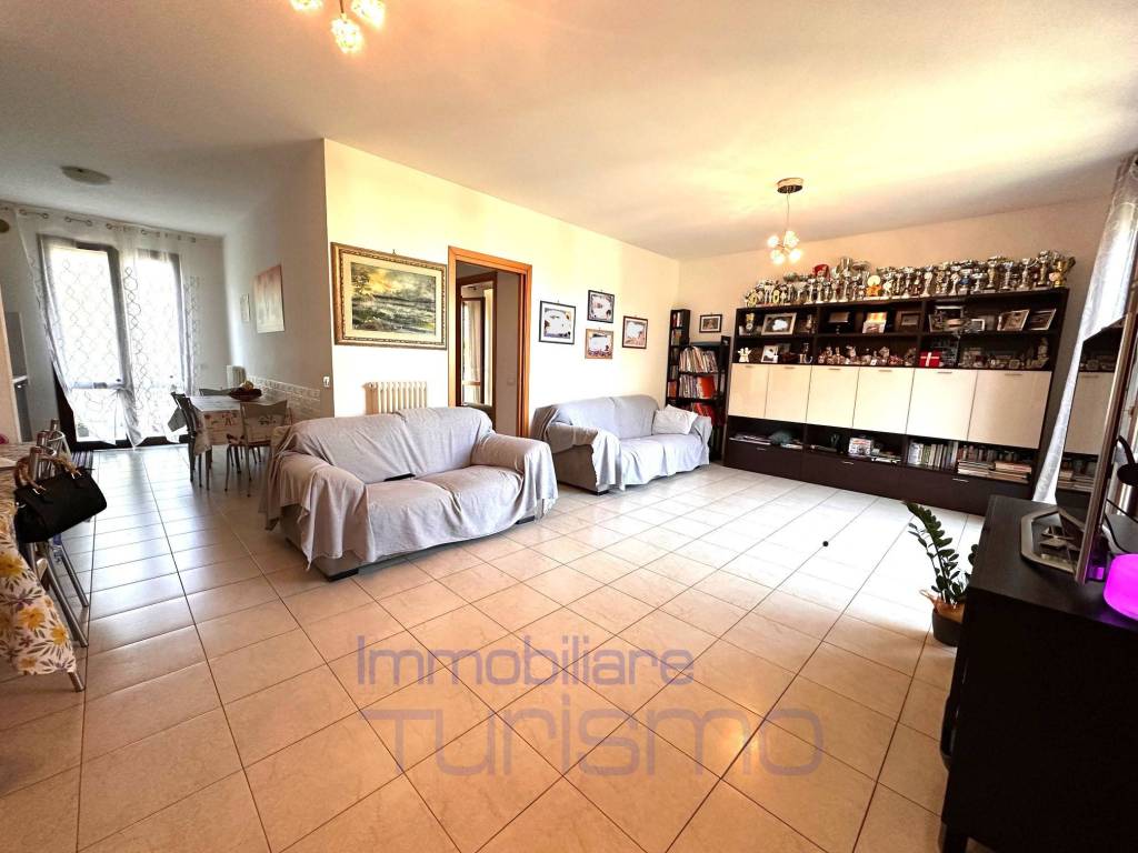 casa indipendente in vendita a Misano Adriatico in zona Scacciano