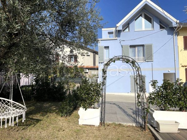 casa indipendente in vendita a Misano Adriatico in zona Misano Monte