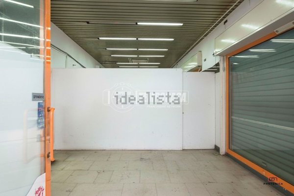 negozio in vendita a Misano Adriatico