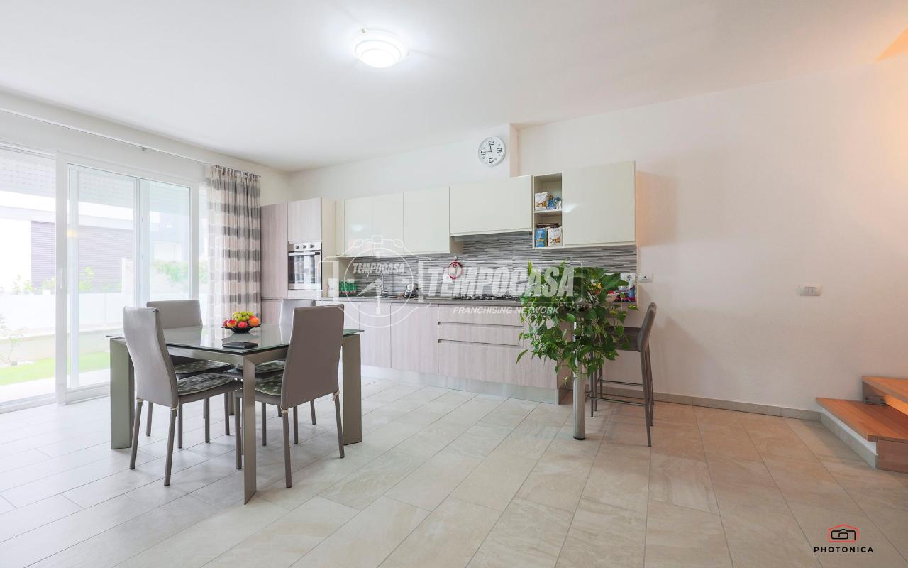 casa indipendente in vendita a Misano Adriatico in zona Belvedere