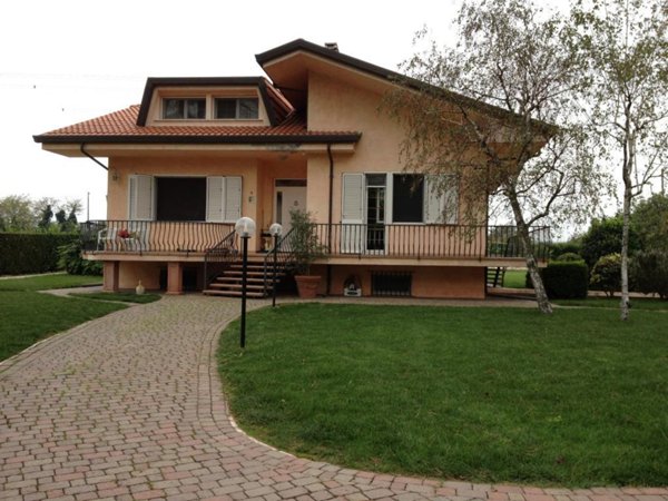 casa indipendente in vendita a Misano Adriatico in zona Santa Monica