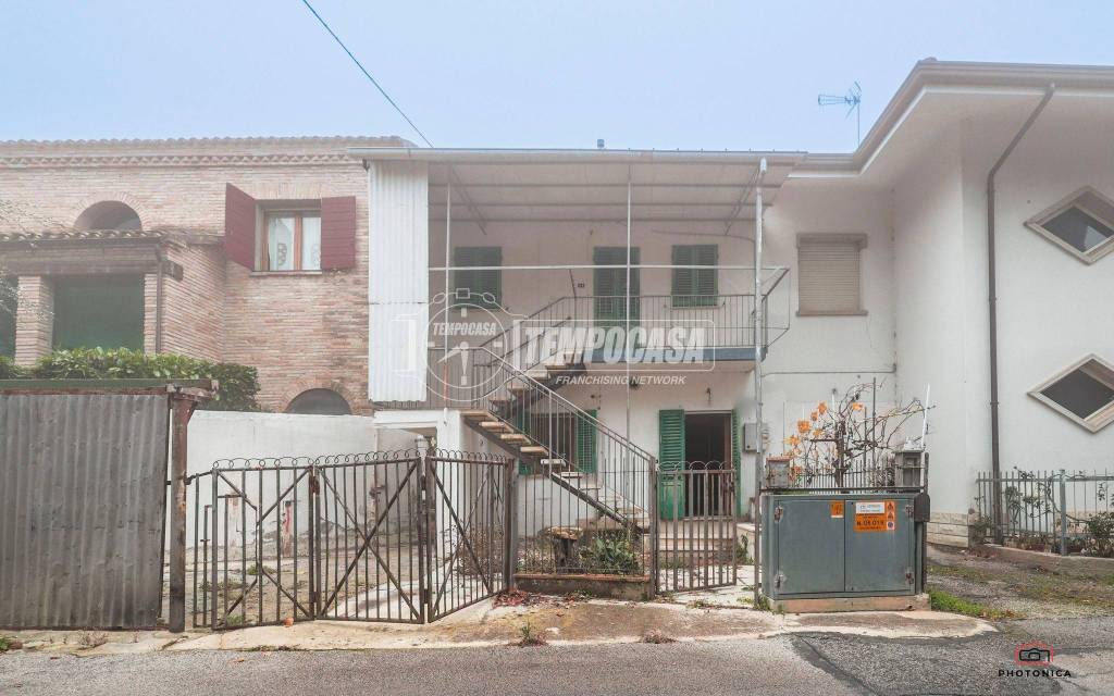 casa indipendente in vendita a Misano Adriatico in zona Misano Monte