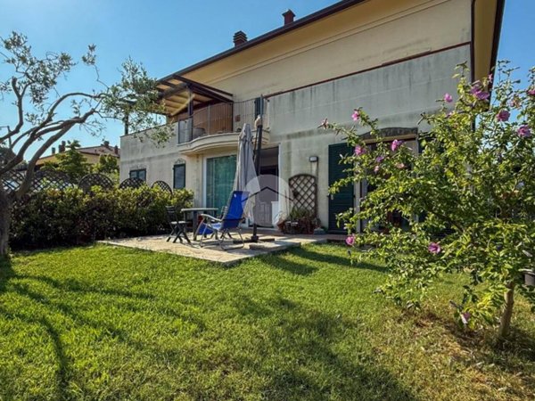 appartamento in vendita a Misano Adriatico in zona Scacciano