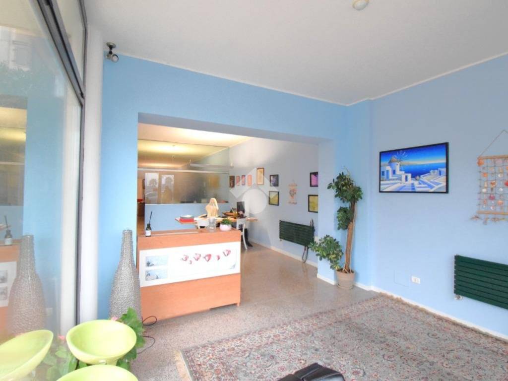 negozio in vendita a Misano Adriatico