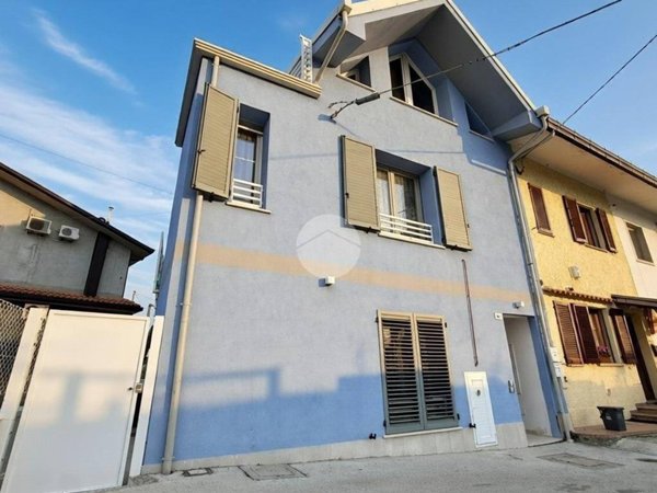 casa indipendente in vendita a Misano Adriatico in zona Misano Monte