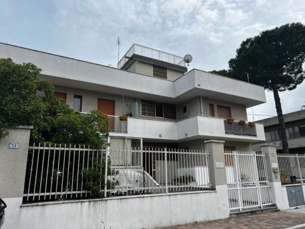 appartamento in vendita a Misano Adriatico in zona Belvedere