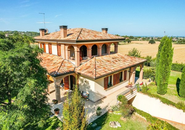 casa indipendente in vendita a Misano Adriatico in zona Misano Monte