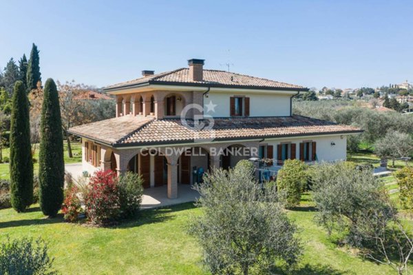 casa indipendente in vendita a Misano Adriatico in zona Misano Monte