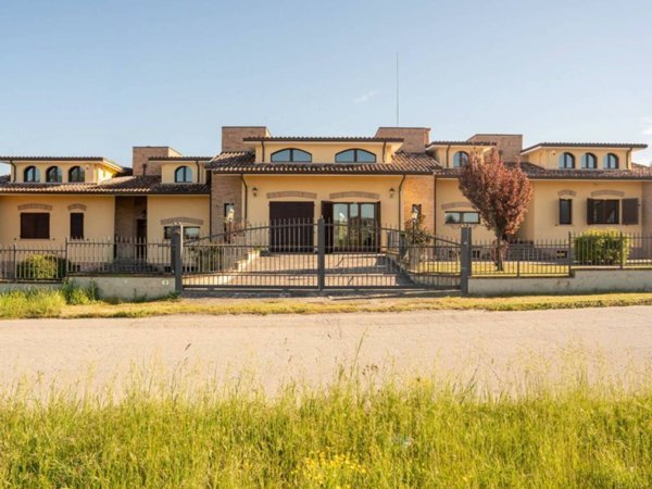 casa indipendente in vendita a Misano Adriatico