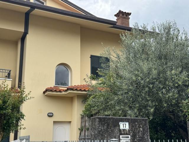 casa indipendente in vendita a Misano Adriatico in zona Santa Monica