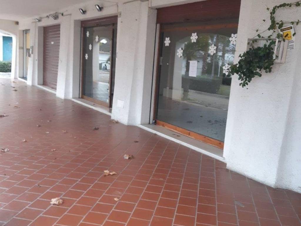 negozio in vendita a Misano Adriatico