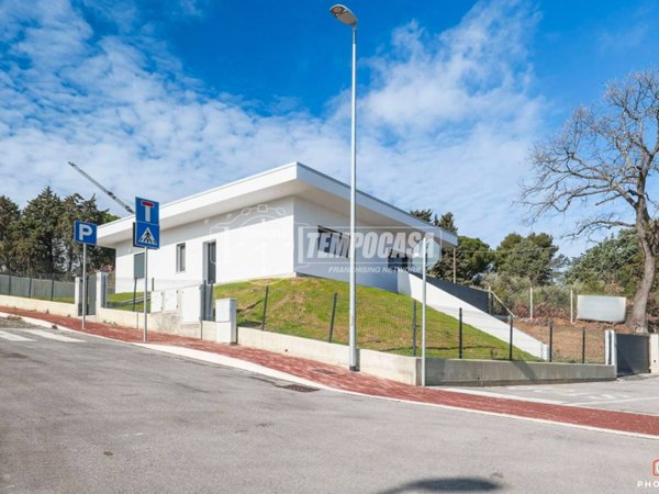 casa indipendente in vendita a Misano Adriatico in zona Misano Monte