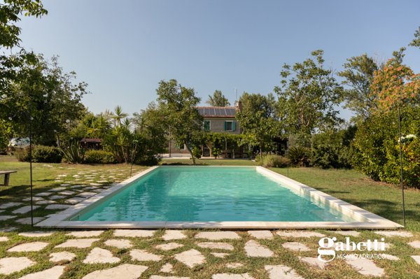 casa indipendente in vendita a Misano Adriatico in zona Cella
