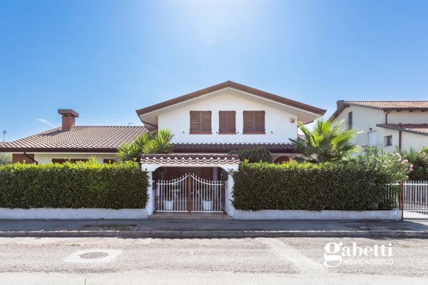 casa indipendente in vendita a Misano Adriatico in zona Cella