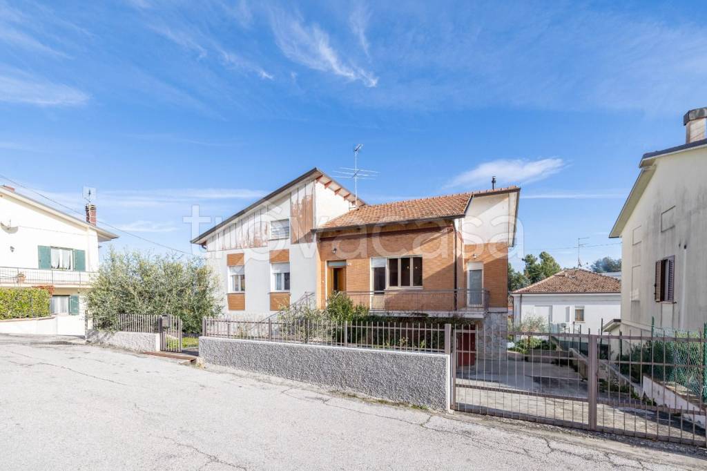 casa indipendente in vendita a Mondaino