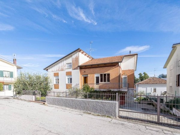 casa indipendente in vendita a Mondaino