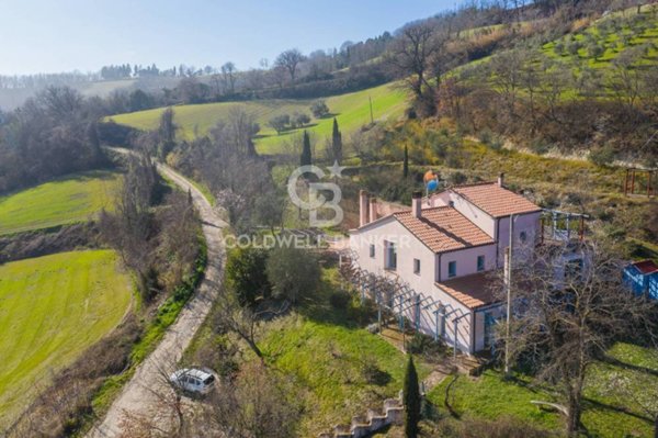 casa indipendente in vendita a Mondaino