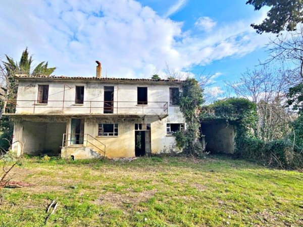 casale in vendita a Mondaino