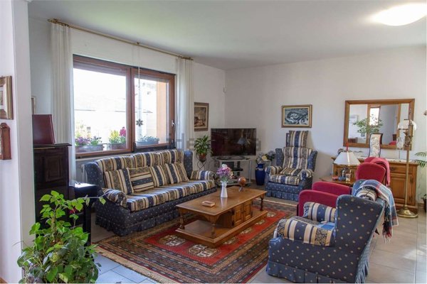 casa indipendente in vendita a Mondaino