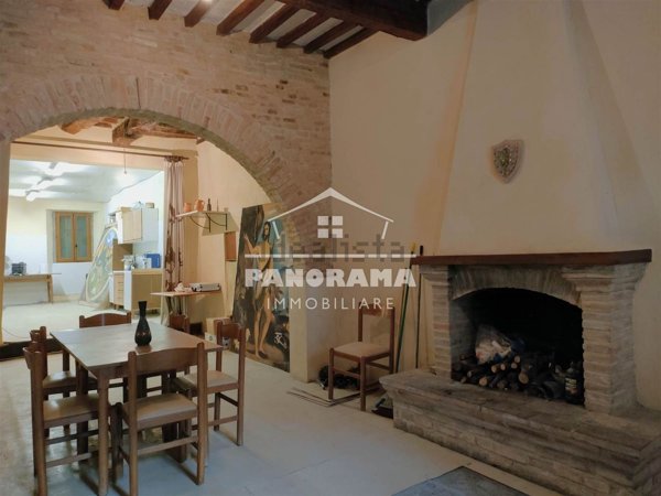 casa indipendente in vendita a Mondaino