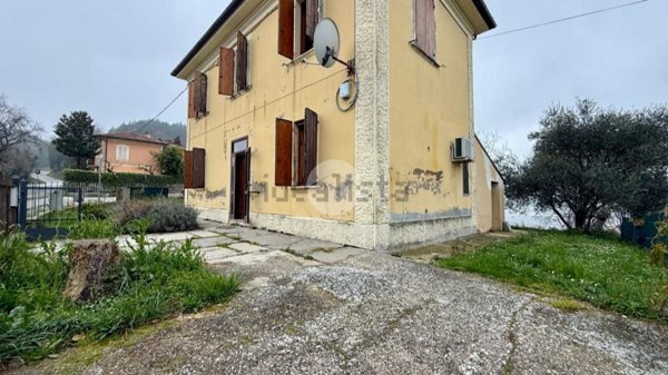 casa indipendente in vendita a Mondaino in zona San Teodoro