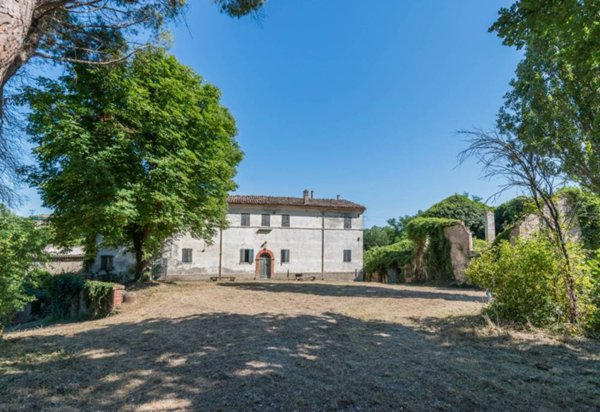 locale di sgombero in vendita a Mondaino in zona Montespino