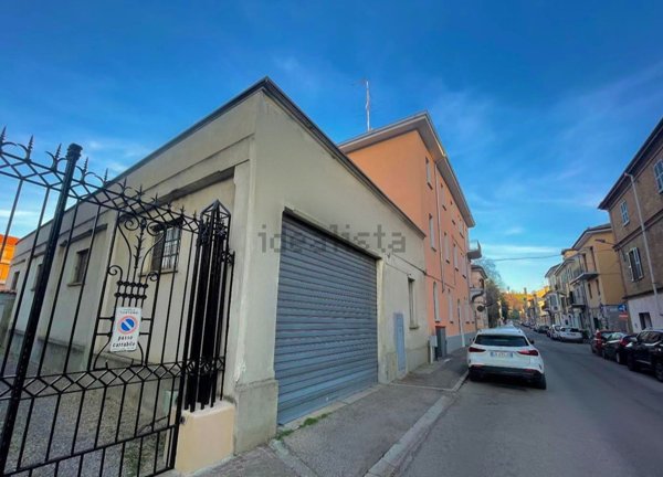 locale di sgombero in vendita a Volpedo