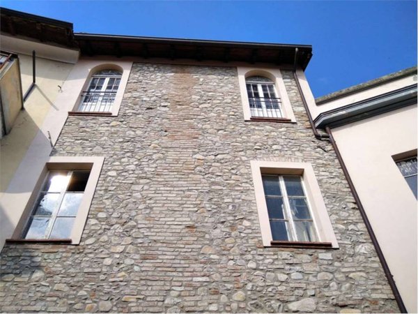 casa indipendente in vendita a Volpedo