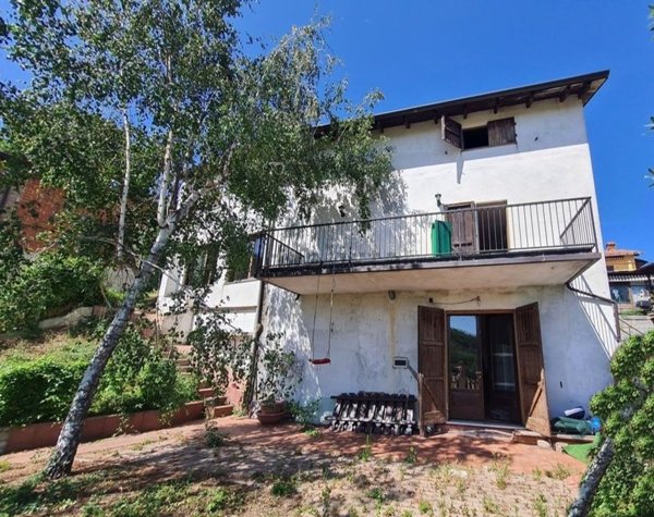 casa indipendente in vendita a Volpedo