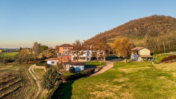 casa indipendente in vendita a Volpedo