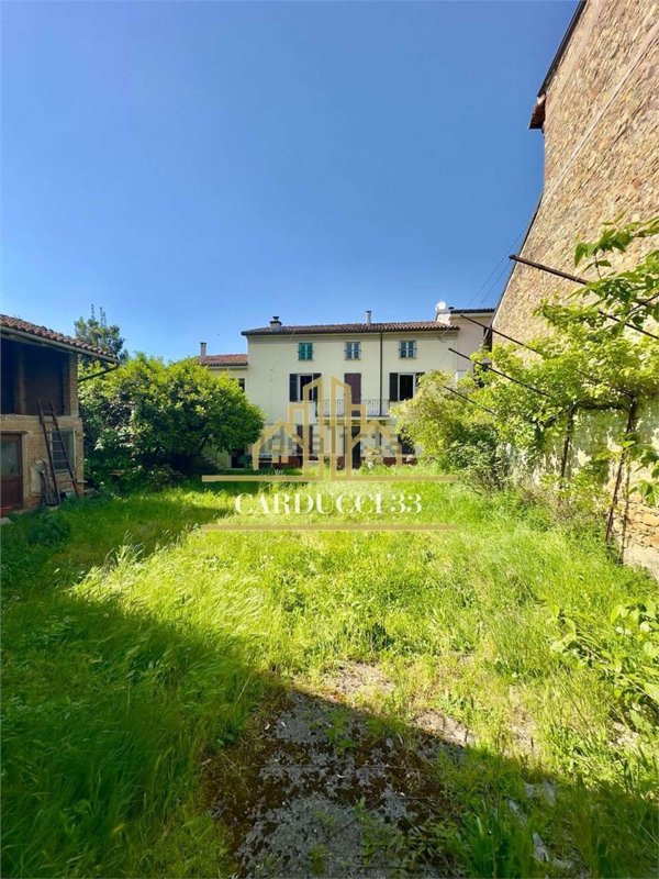 casa indipendente in vendita a Volpedo