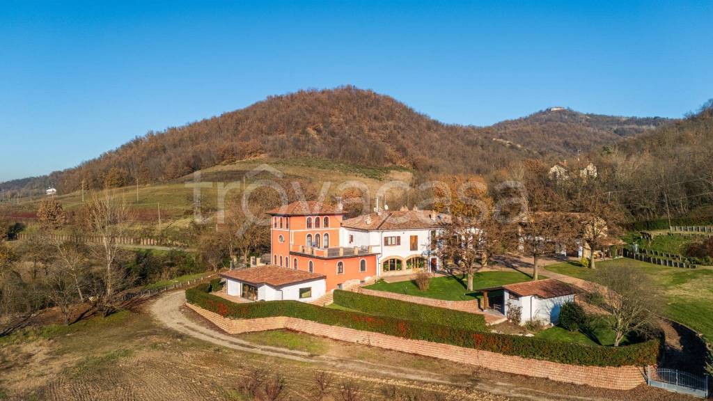 casa indipendente in vendita a Volpedo