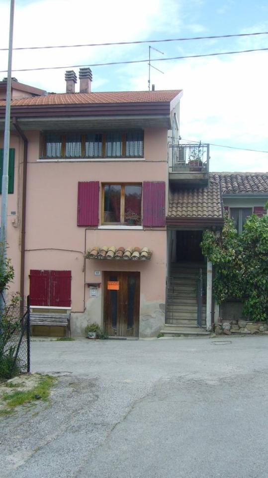 casa indipendente in vendita a Montefiore Conca in zona Serbadone