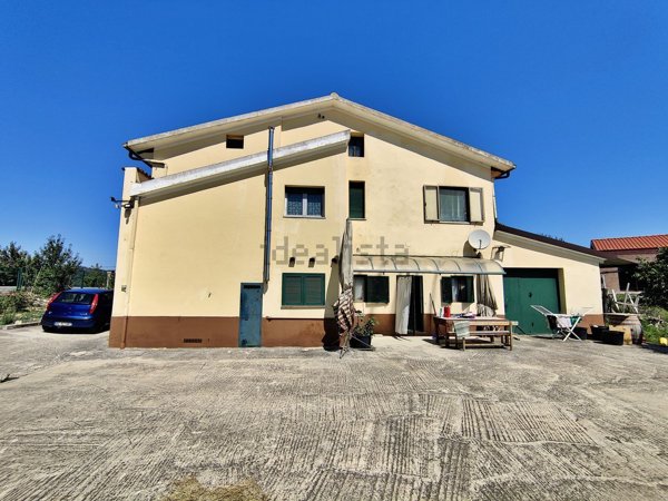 casa indipendente in vendita a Montefiore Conca