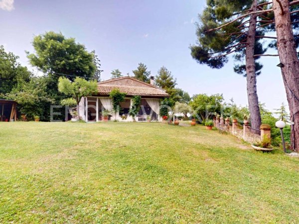 casa indipendente in vendita a Montefiore Conca