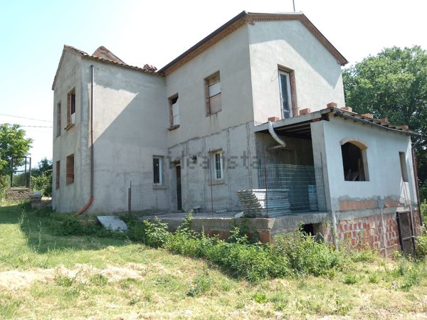 casa indipendente in vendita a Montefiore Conca