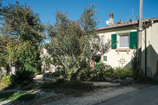 casa indipendente in vendita a Montefiore Conca