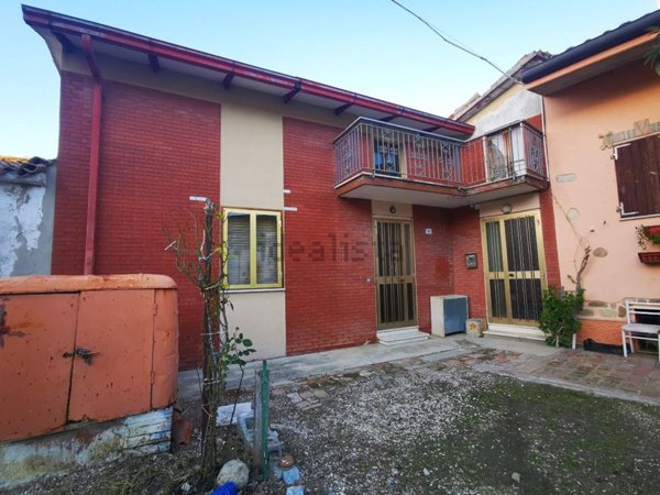 casa indipendente in vendita a Montefiore Conca in zona Serbadone