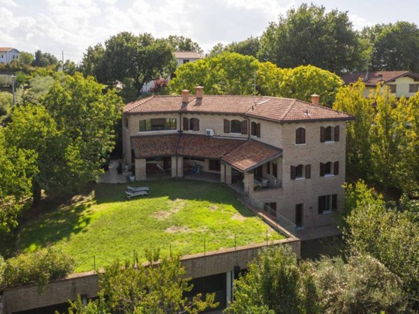 casa indipendente in vendita a Montefiore Conca