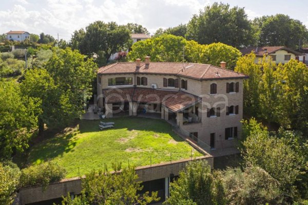 casa indipendente in vendita a Montefiore Conca