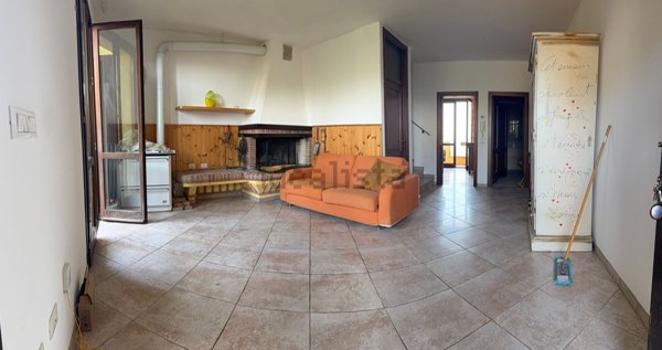 casa indipendente in vendita a Montefiore Conca