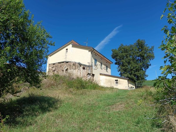 casa indipendente in vendita a Montefiore Conca