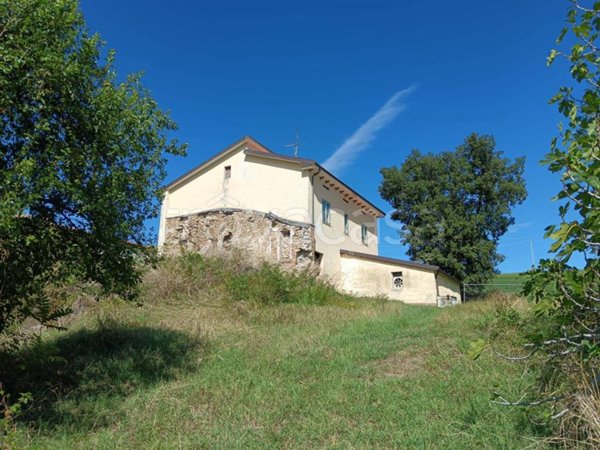 casa indipendente in vendita a Montefiore Conca