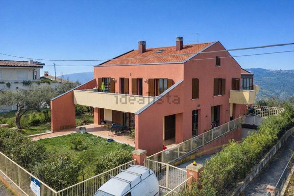 casa semindipendente in vendita a Montefiore Conca