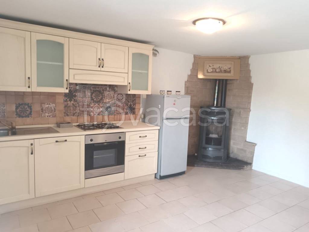 casa indipendente in vendita a Montefiore Conca