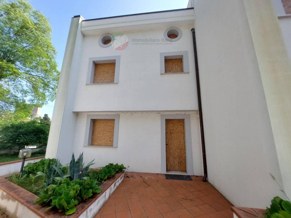 casa indipendente in vendita a Montefiore Conca in zona Borgo Pedrosa
