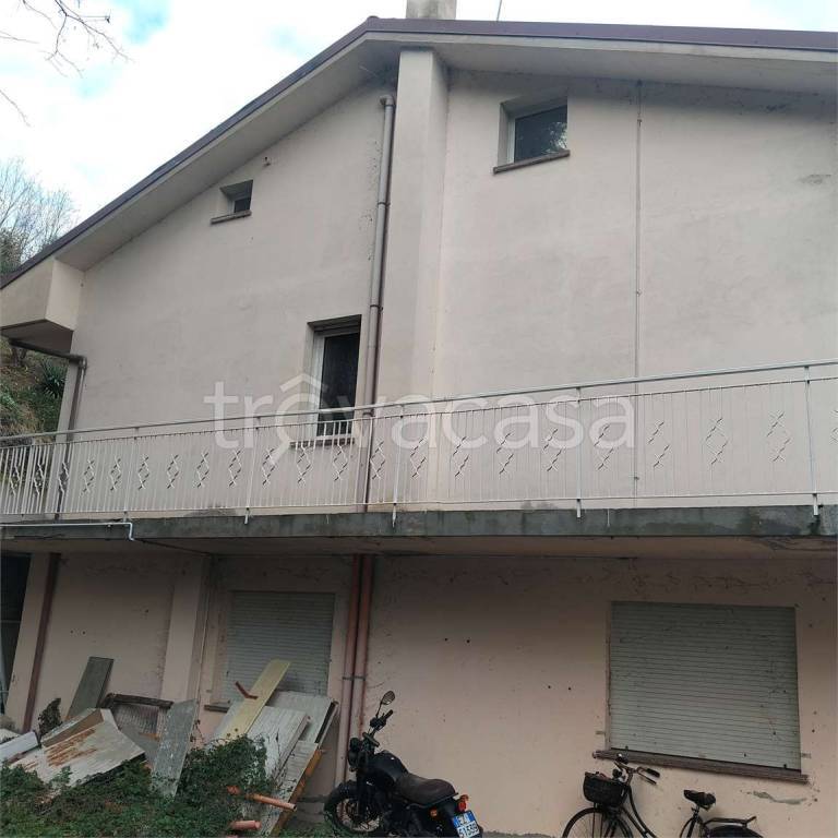 casa indipendente in vendita a Montefiore Conca