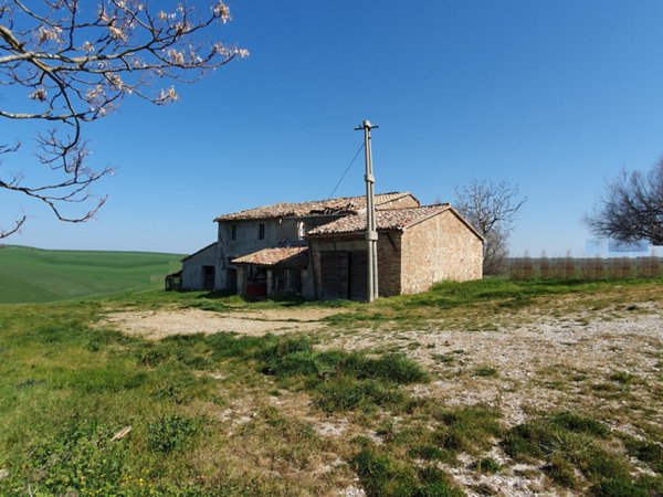 rudere in vendita a Montegridolfo
