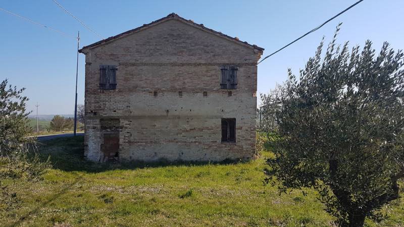 negozio in vendita a Montegridolfo
